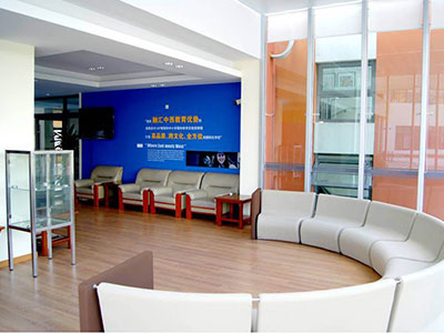 万源城协和双语学校-排球社团